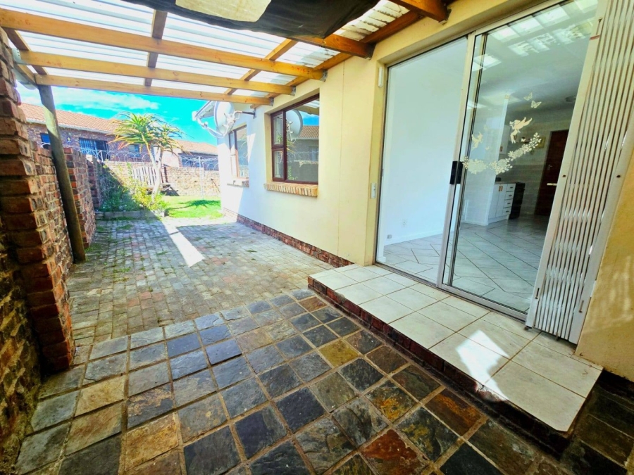 To Let 2 Bedroom Property for Rent in Kabega Park Eastern Cape